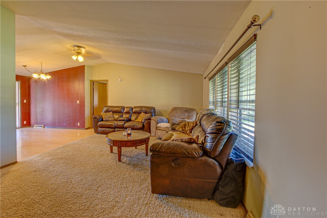 2750 South Tecumseh Road Springfield, OH 45502 - Photo 30 of 38 Gallery Image 30