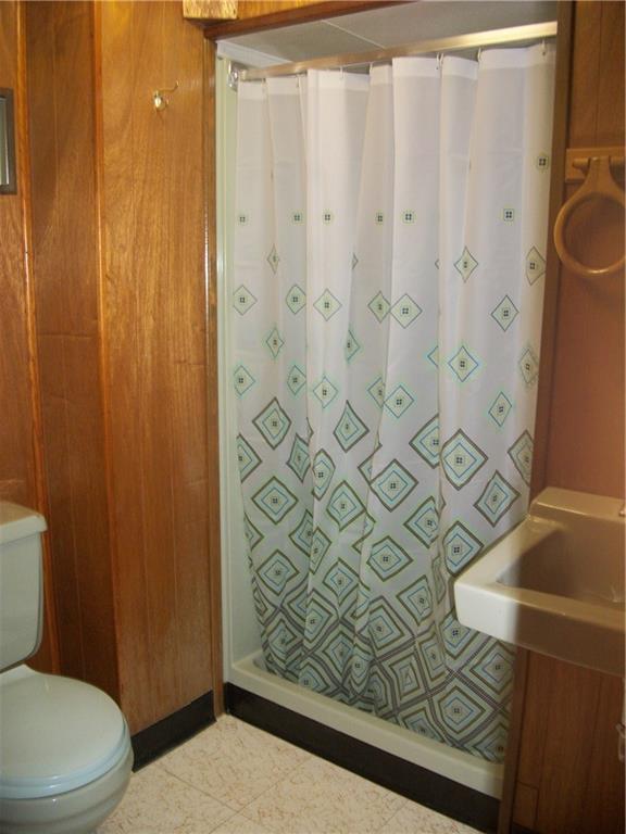 274 Coraopolis Road Coraopolis, PA 15108 - Photo 16 of 23 Gallery Image 16