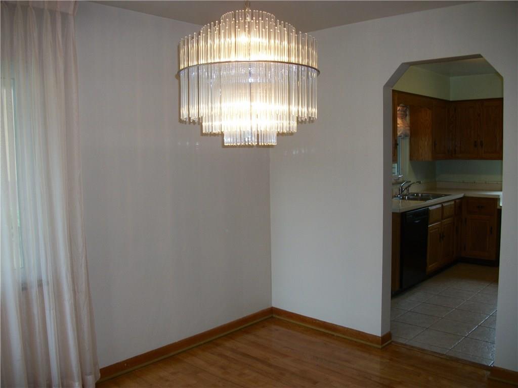 274 Coraopolis Road Coraopolis, PA 15108 - Photo 7 of 23 Gallery Image 7