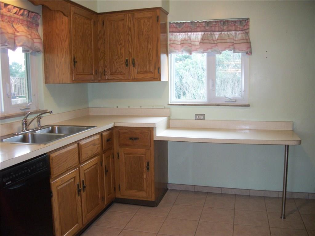 274 Coraopolis Road Coraopolis, PA 15108 - Photo 8 of 23 Gallery Image 8