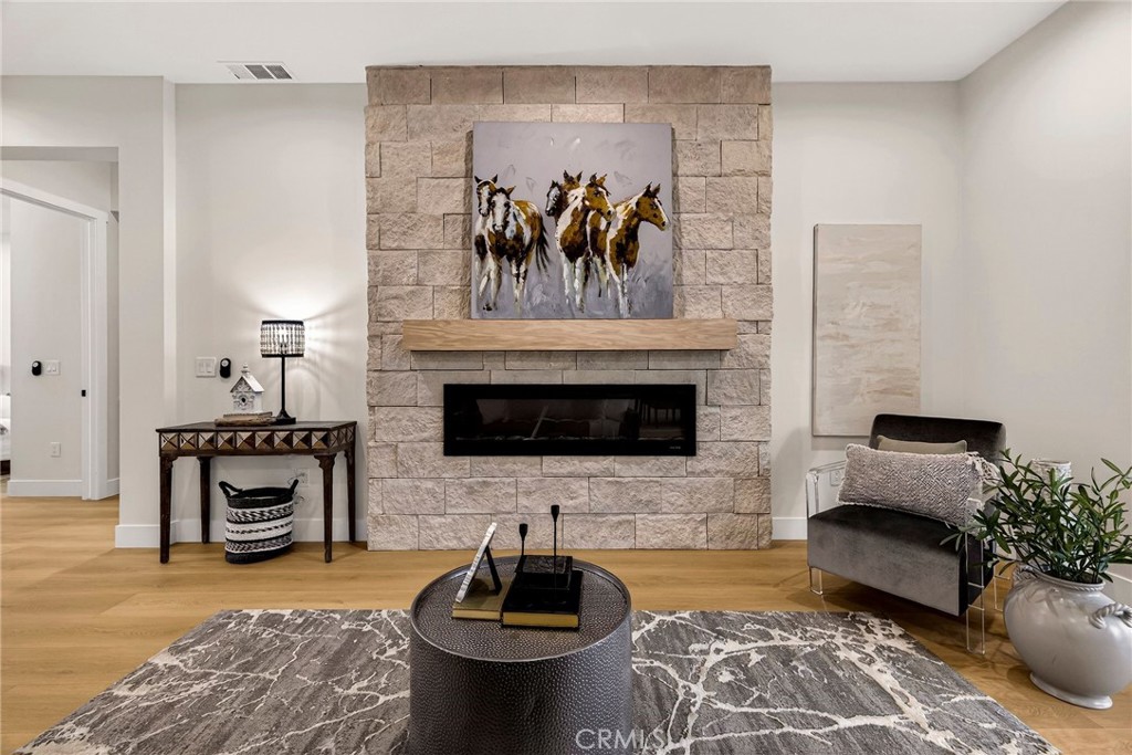 2210 Thornburg Road Paradise, CA 95969 - Photo 21 of 75 a living room with furniture and a fireplace