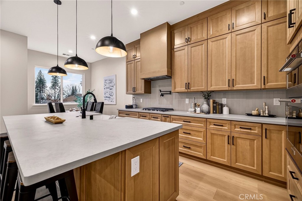 2210 Thornburg Road Paradise, CA 95969 - Photo 24 of 75 a kitchen with a table and chairs in it