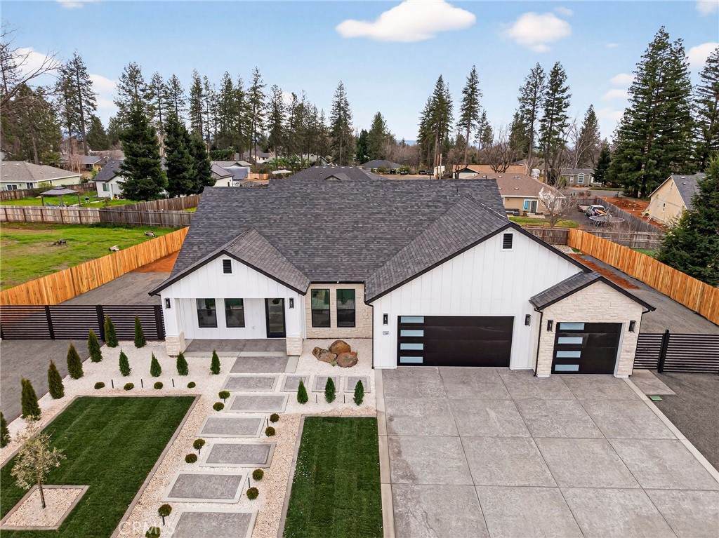 2210 Thornburg Road Paradise, CA 95969 - Photo 3 of 75 a front view of a house with a yard