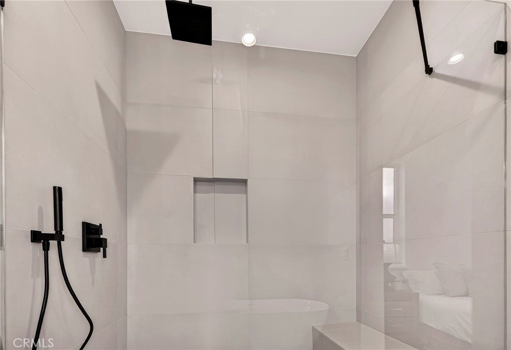 2210 Thornburg Road Paradise, CA 95969 - Photo 35 of 75 a bathroom with a shower