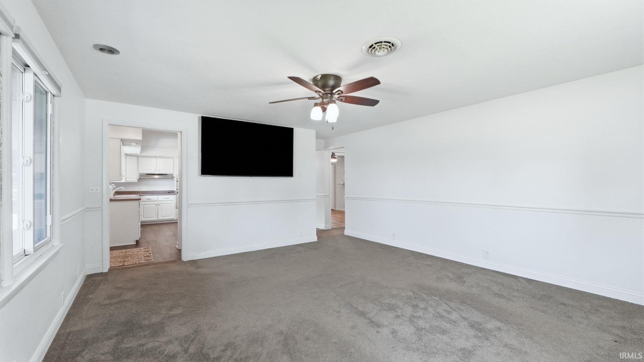 10012 Hosler Road Leo, IN 46765 - Photo 8 of 43