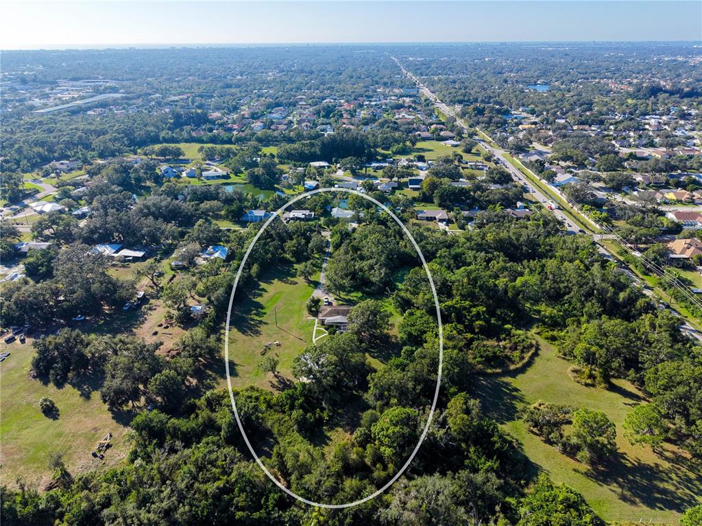 4855 Bliss Road Sarasota, FL 34233 - Photo 5 of 15 a view of a city