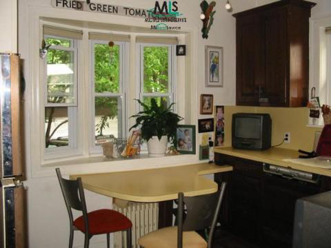 729 Barrington Road Detroit, MI 48215 - Photo 2 of 9 709321-1.JPG