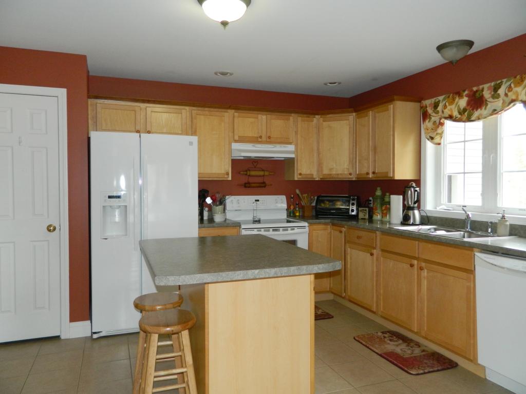 7 Cassidy Road, Unit 101 Fairfax, VT 05454 - Photo 6 of 20