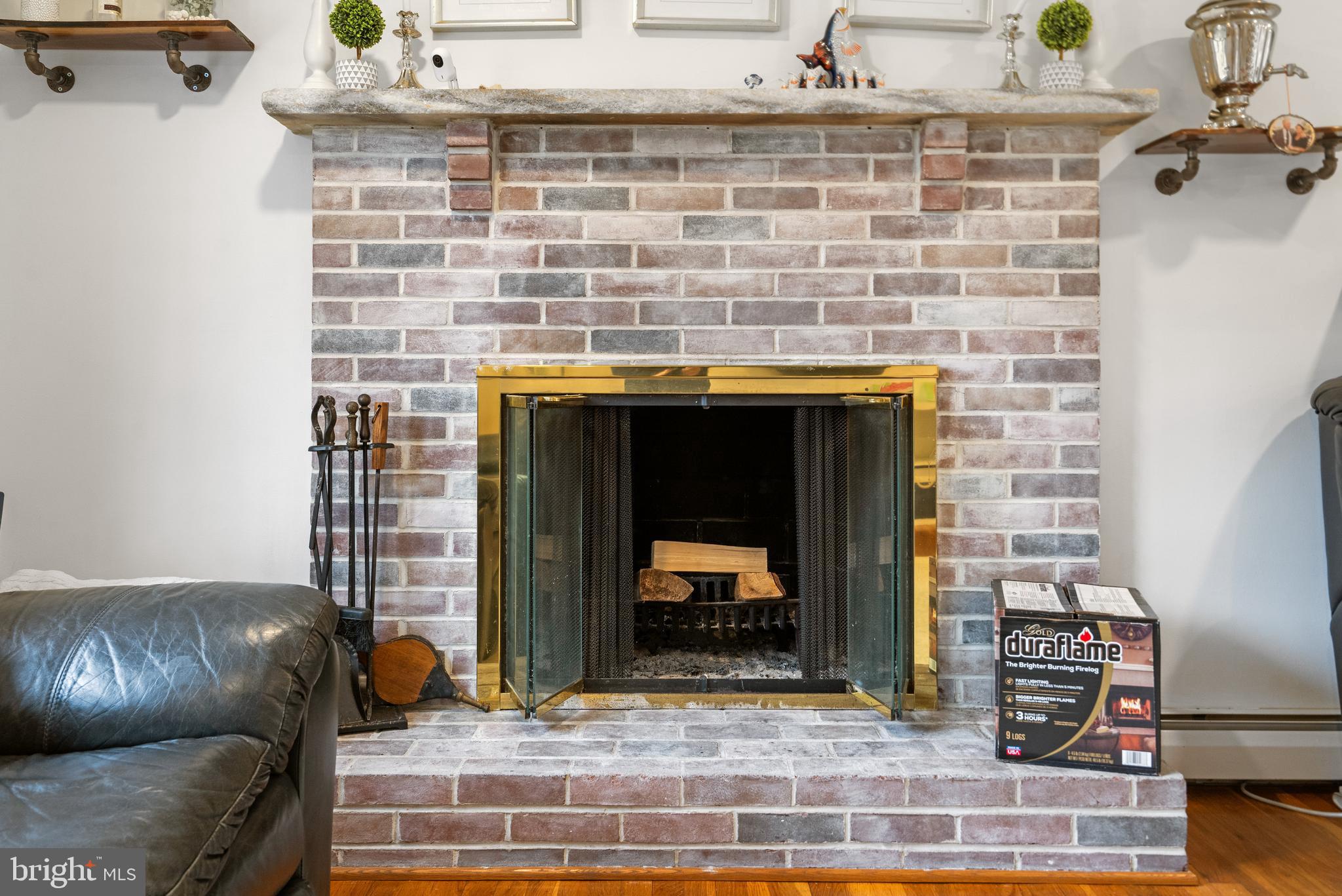 3605 Hoffman Mill Road Hampstead, MD 21074 - Photo 7 of 43 a living room with furniture