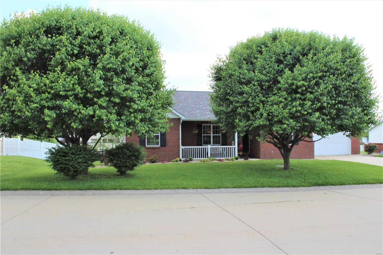 416 Hartmann Lane Waterloo, IL 62298 - Photo 2 of 98 Gallery Image 2