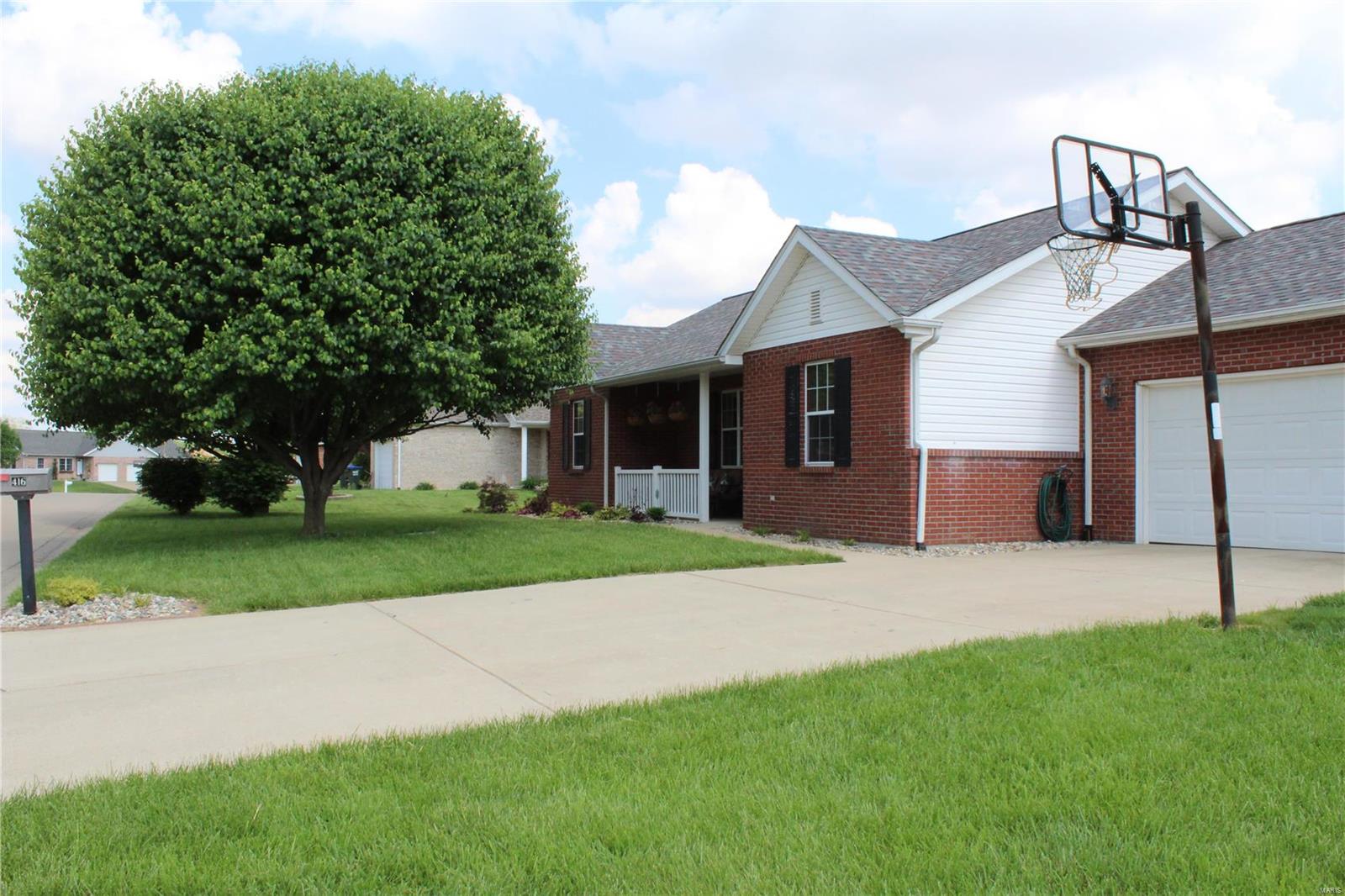 416 Hartmann Lane Waterloo, IL 62298 - Photo 12 of 98 Gallery Image 12