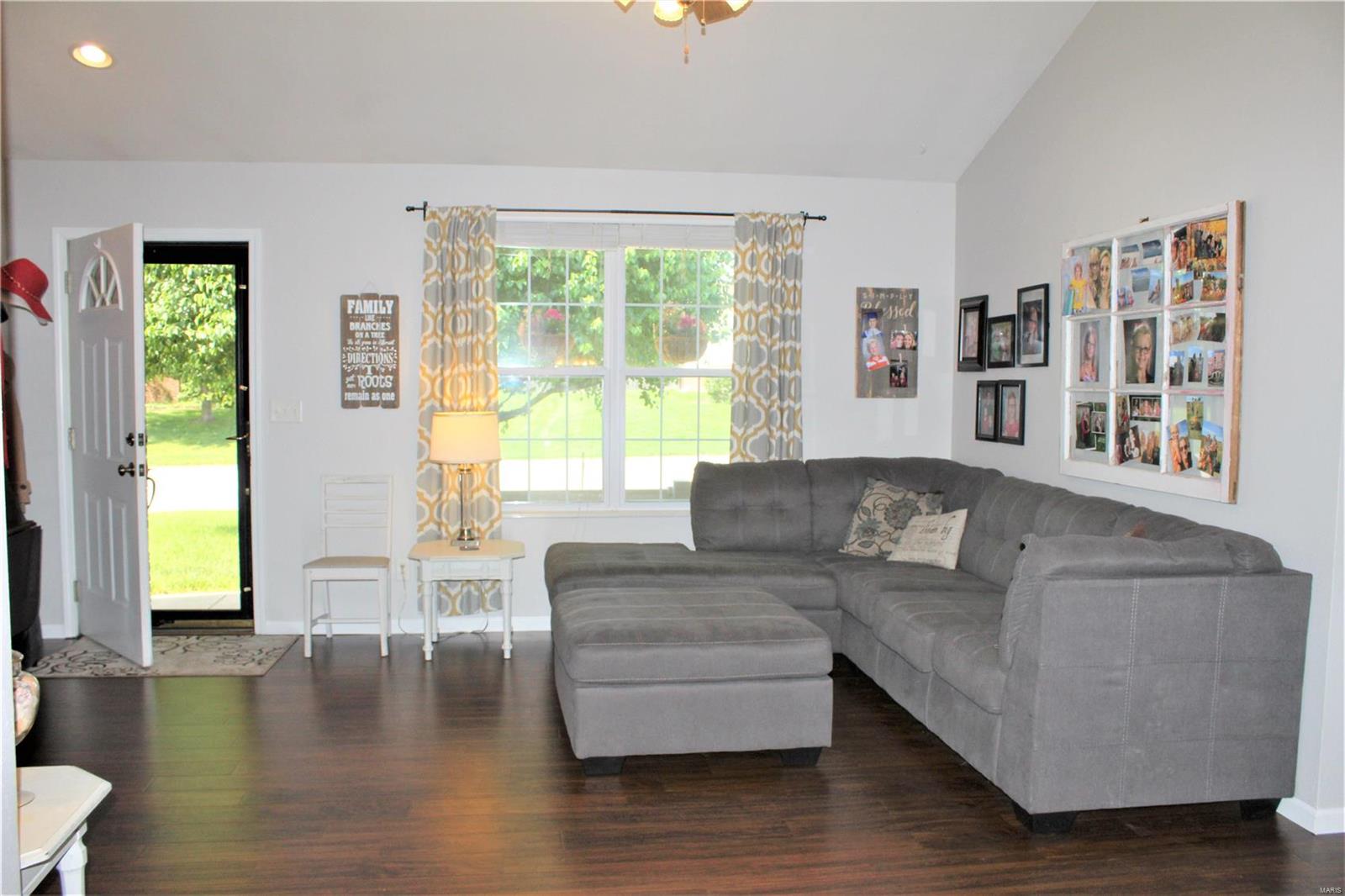 416 Hartmann Lane Waterloo, IL 62298 - Photo 24 of 98 Gallery Image 24