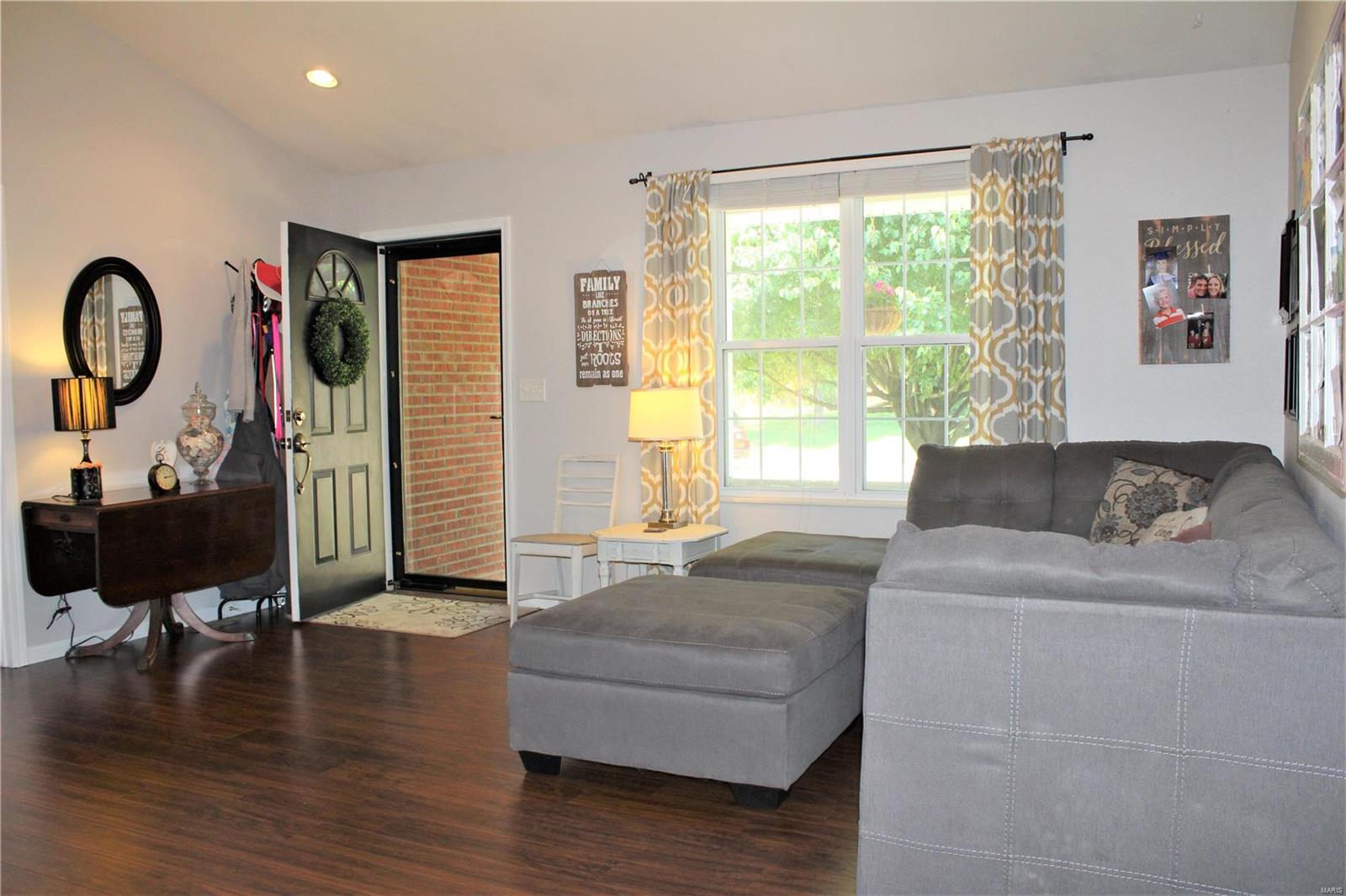 416 Hartmann Lane Waterloo, IL 62298 - Photo 32 of 98 Gallery Image 32