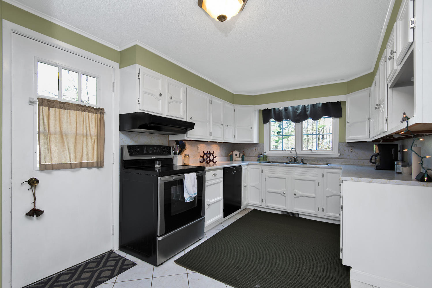 8 Western Promenade, Unit PROMENADE Paris, ME 04281 - Photo 15 of 39 8 Western Promenade South-large-015-002-