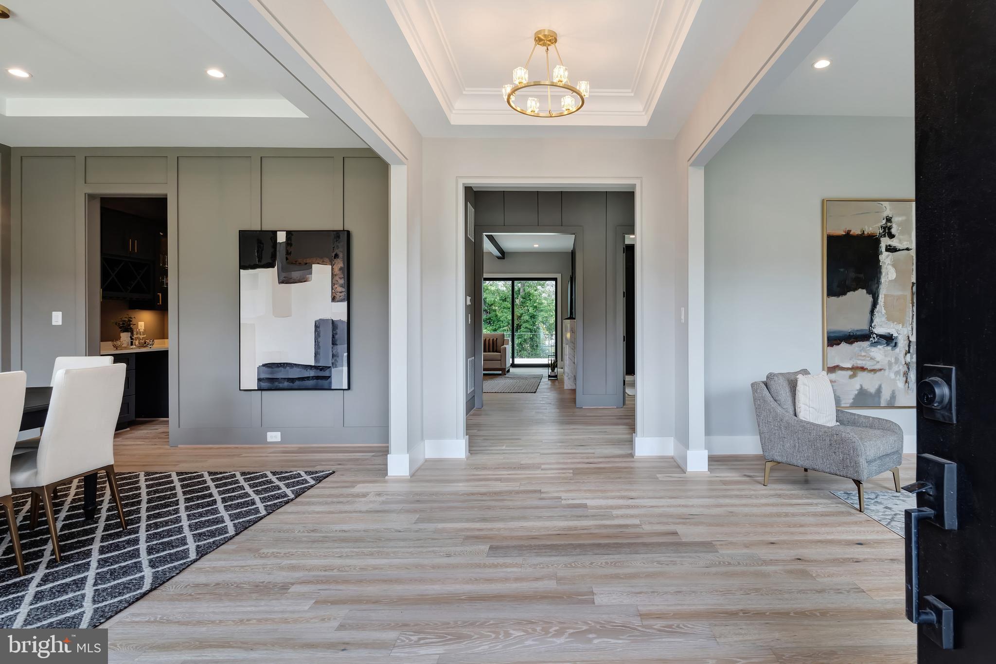 6800 Old Chesterbrook Road McLean, VA 22101 - Photo 2 of 44 an entryway of a room and livingroom with furniture