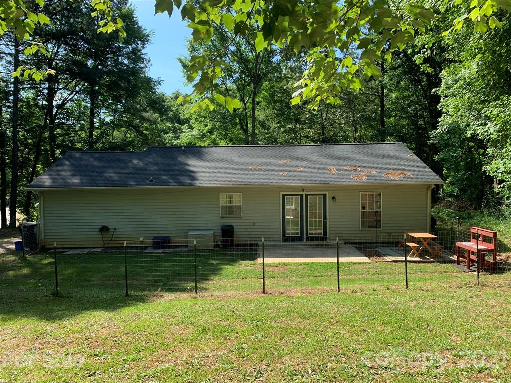 111 Creek View Road Mooresville, NC 28117 - Photo 25 of 25 a house that has a big yard