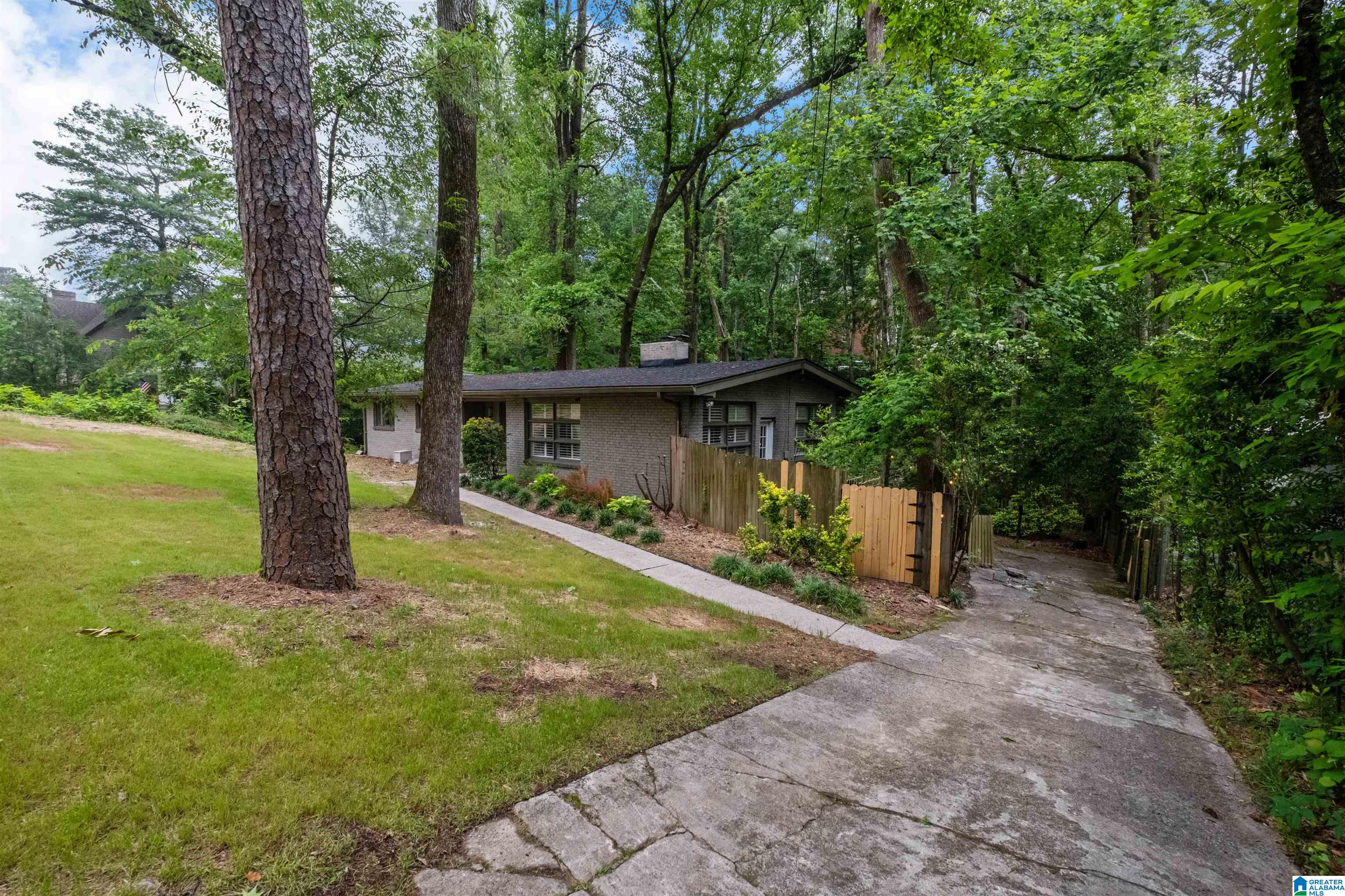 927 Saulter Road Birmingham, AL 35209 - Photo 3 of 35