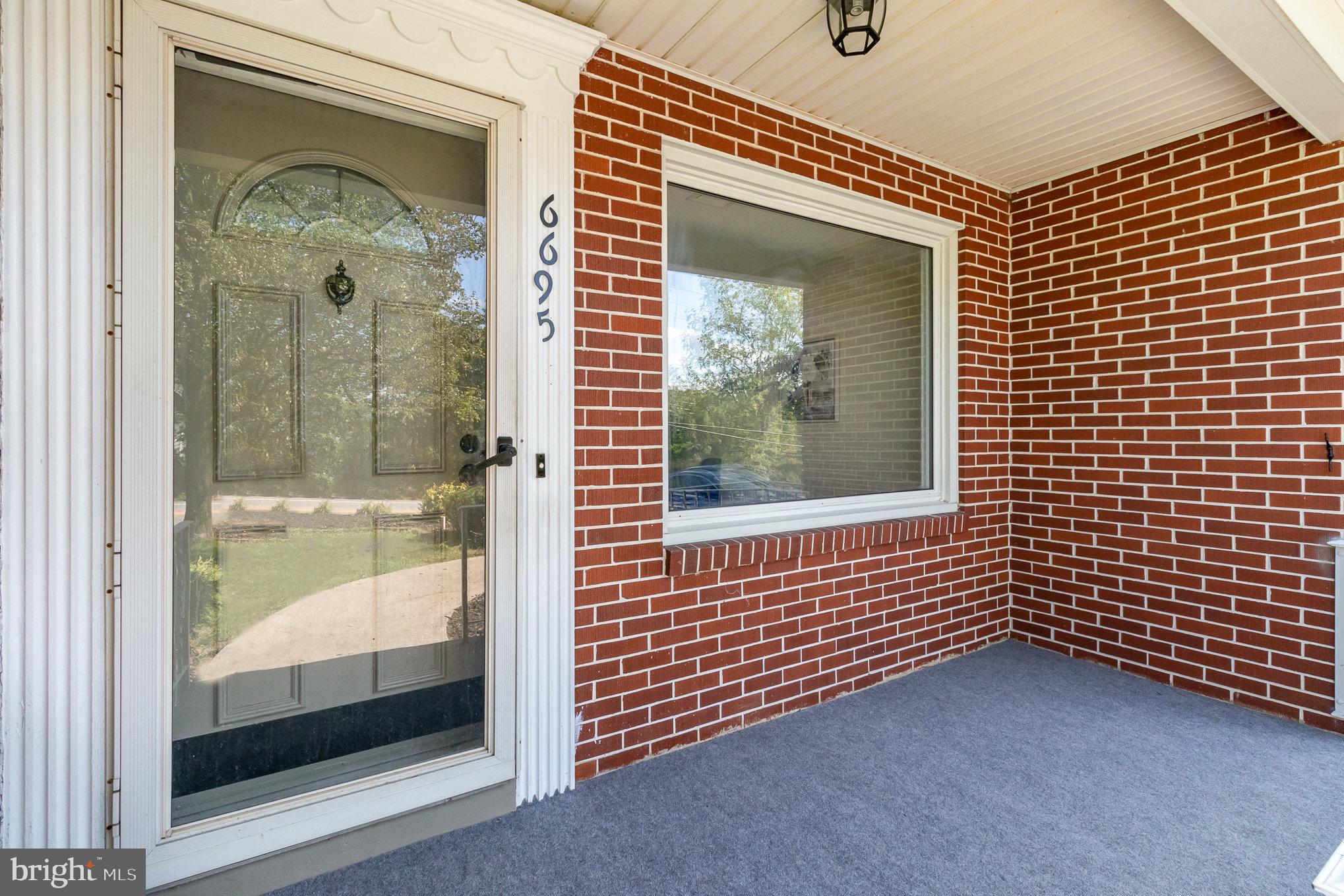 6695 Jonestown Road Harrisburg, PA 17112 - Photo 6 of 38 Front Porch