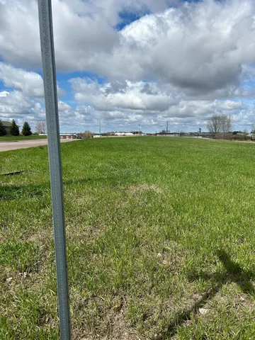 $159,900 | 1121 Village Circle, Fergus Falls, MN 56537