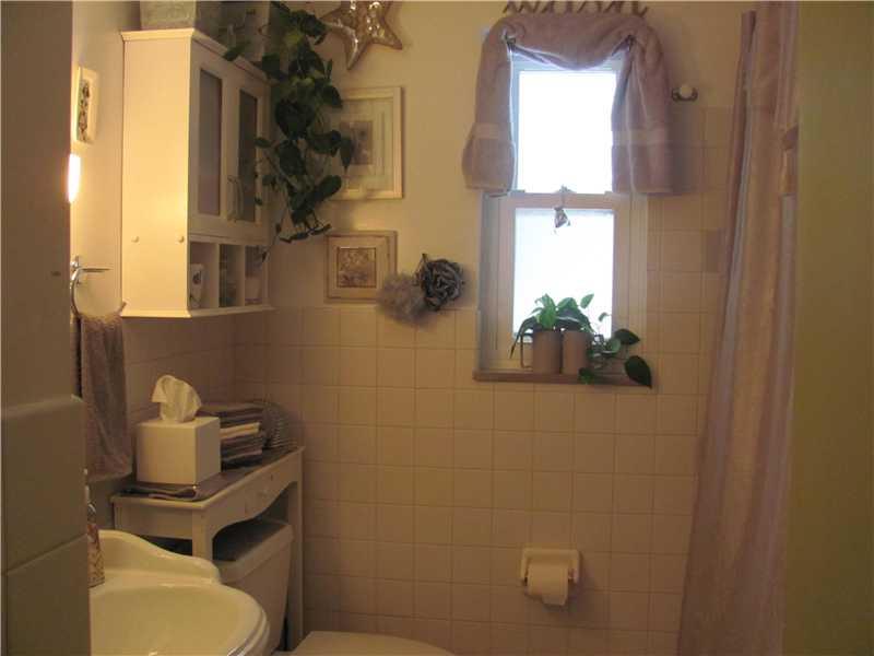 3 Robinhood Road Green Tree, PA 15220 - Photo 13 of 25 Master Bath/Spa. Newer Bathroom with Ceramic Tile and Pedestal Sink.
