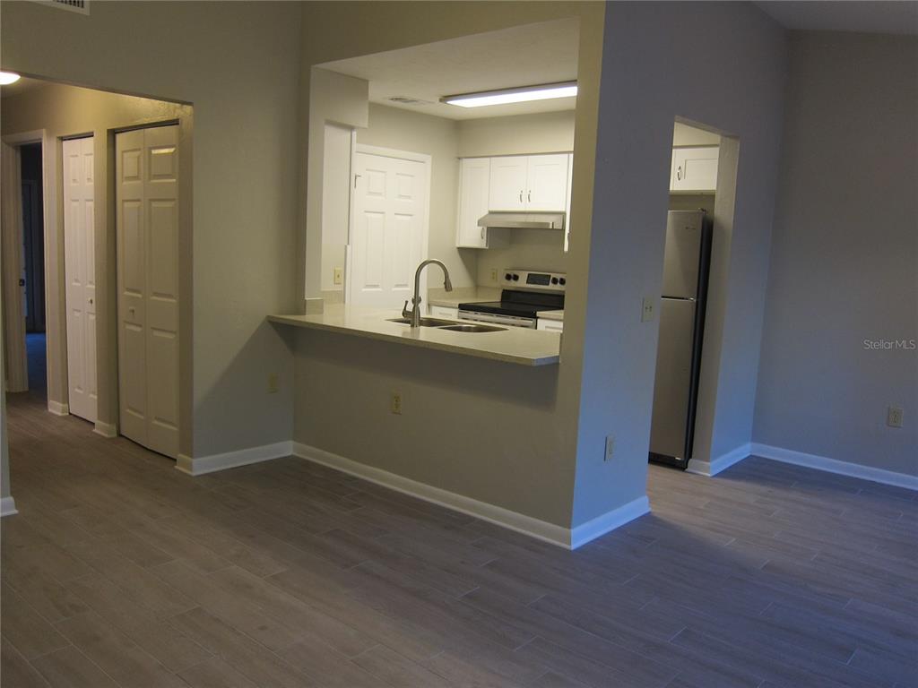 7019 Southwest 21st Lane Gainesville, FL 32607 - Photo 3 of 31