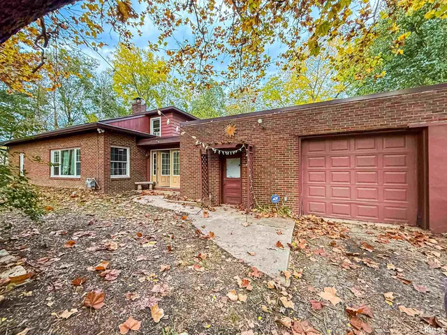 $229,900 | 4426 North Wilco Drive, Peoria, IL 61615