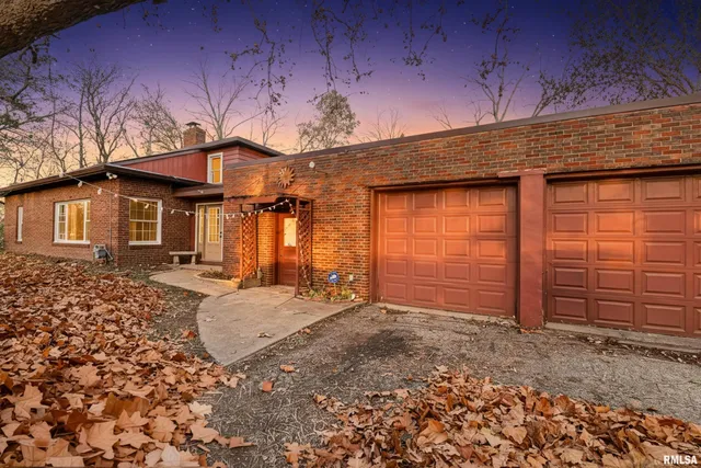 $216,500 | 4426 North Wilco Drive, Peoria, IL 61615