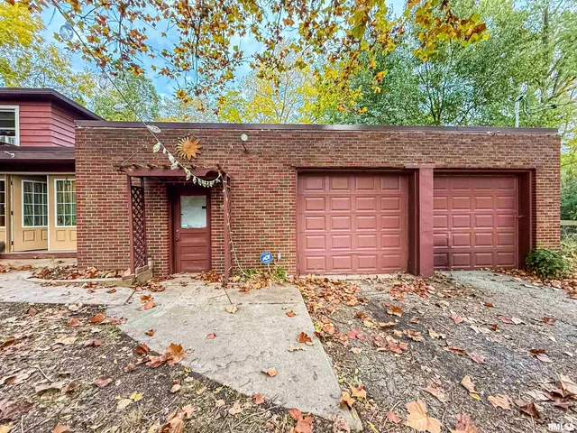 $229,900 | 4426 North Wilco Drive, Peoria, IL 61615