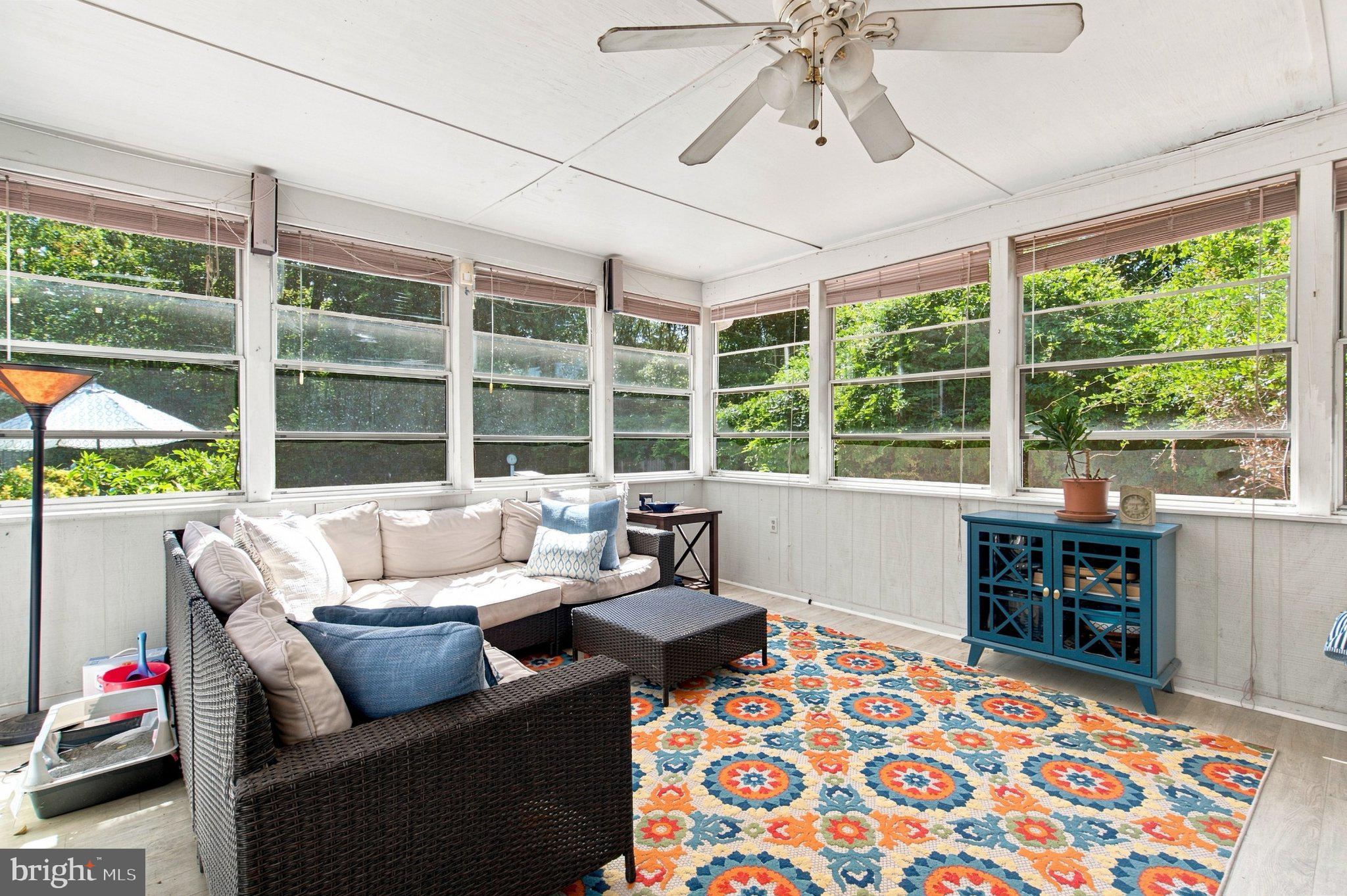 2337 Archdale Road Reston, VA 20191 - Photo 44 of 58 3 season sun room