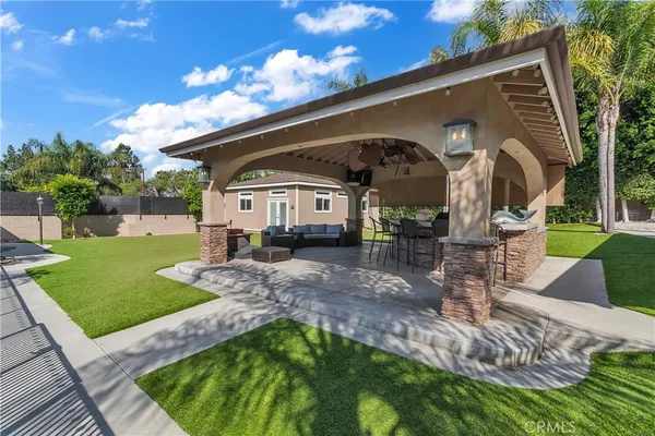$3,000,000 | 959 Rodeo Road, Fullerton, CA 92835