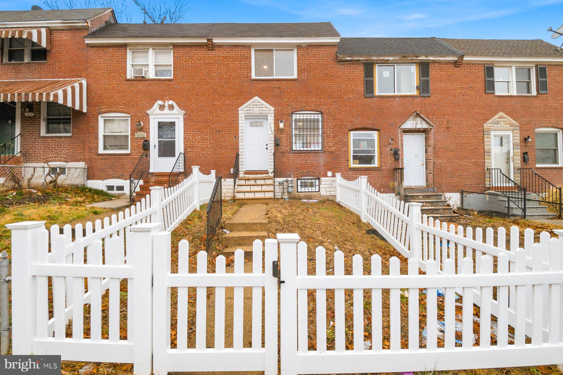 3828 10th Street Baltimore, MD 21225 - Photo 1 of 26