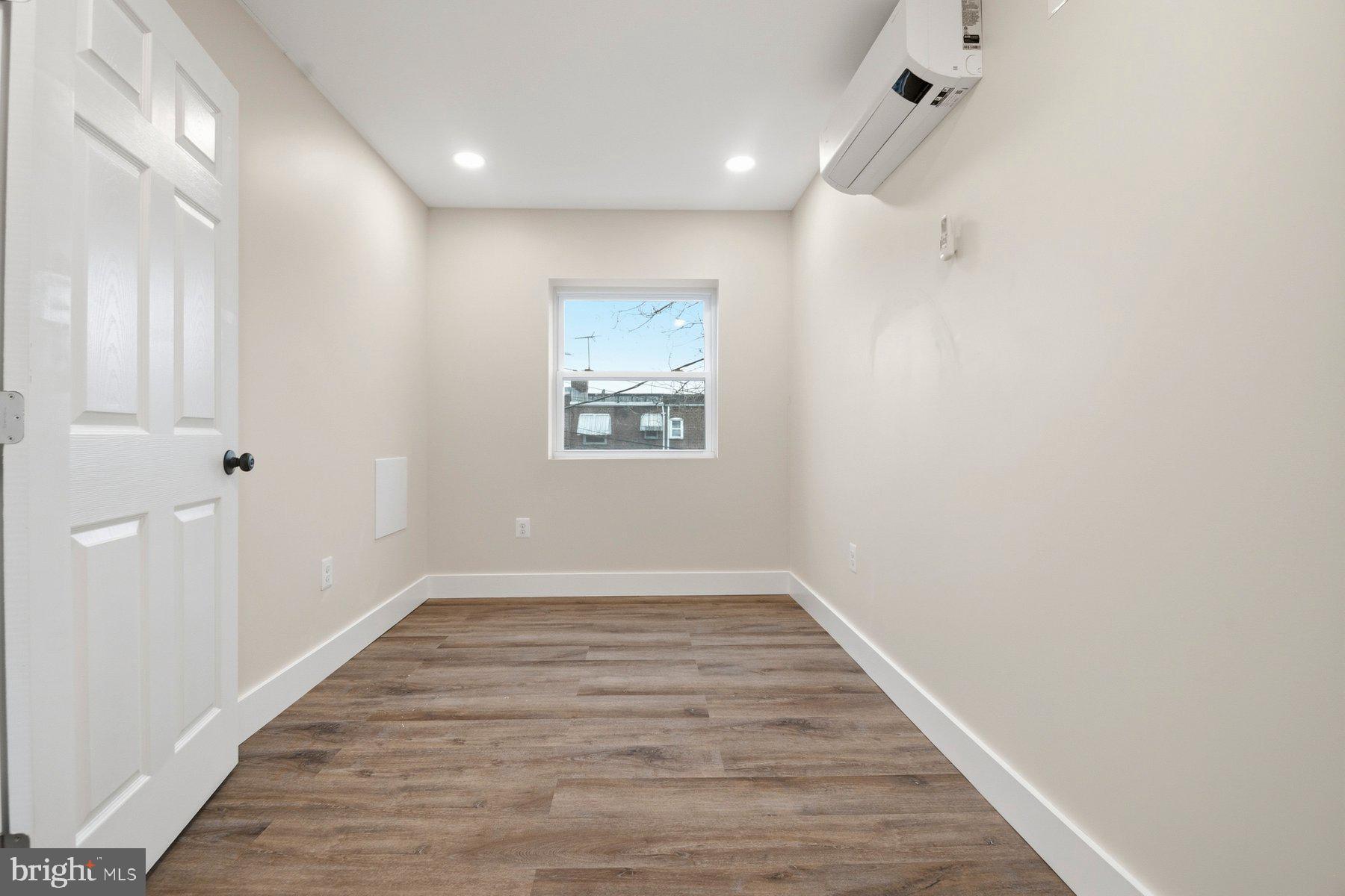 3828 10th Street Baltimore, MD 21225 - Photo 17 of 26