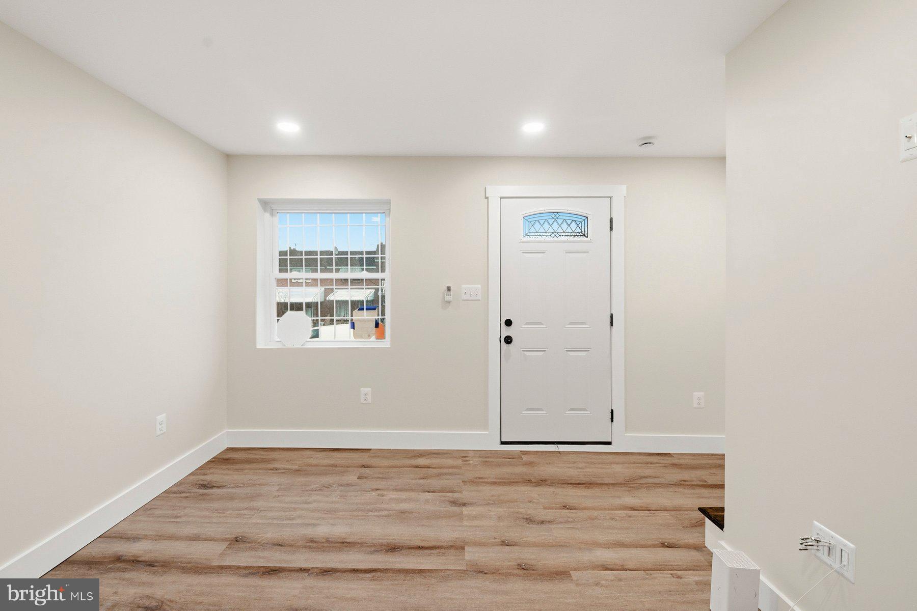 3828 10th Street Baltimore, MD 21225 - Photo 3 of 26