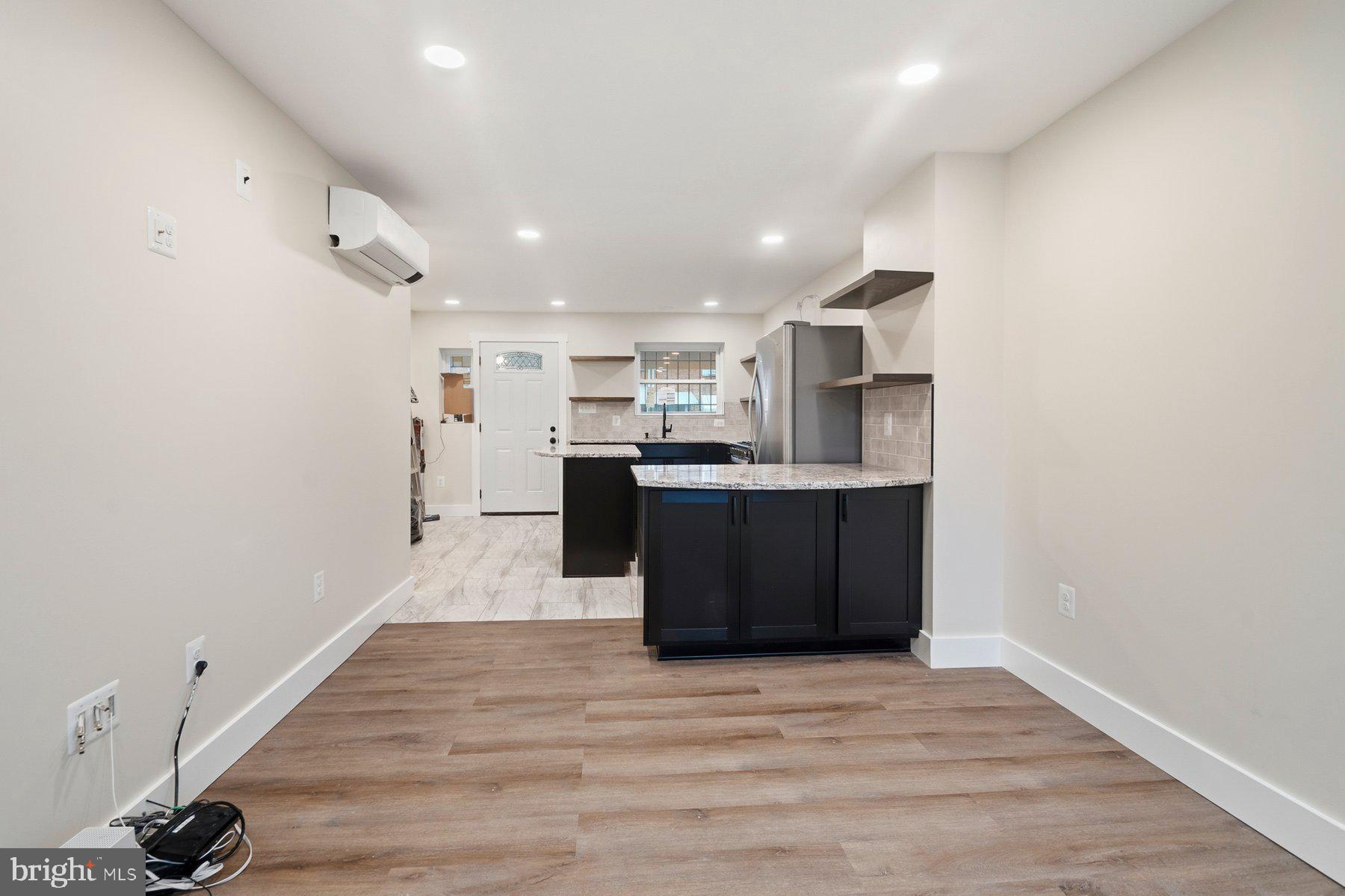3828 10th Street Baltimore, MD 21225 - Photo 4 of 26