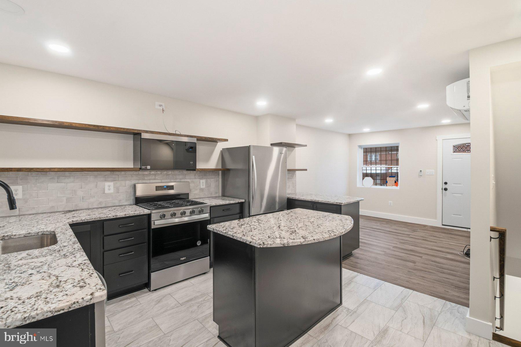 3828 10th Street Baltimore, MD 21225 - Photo 8 of 26