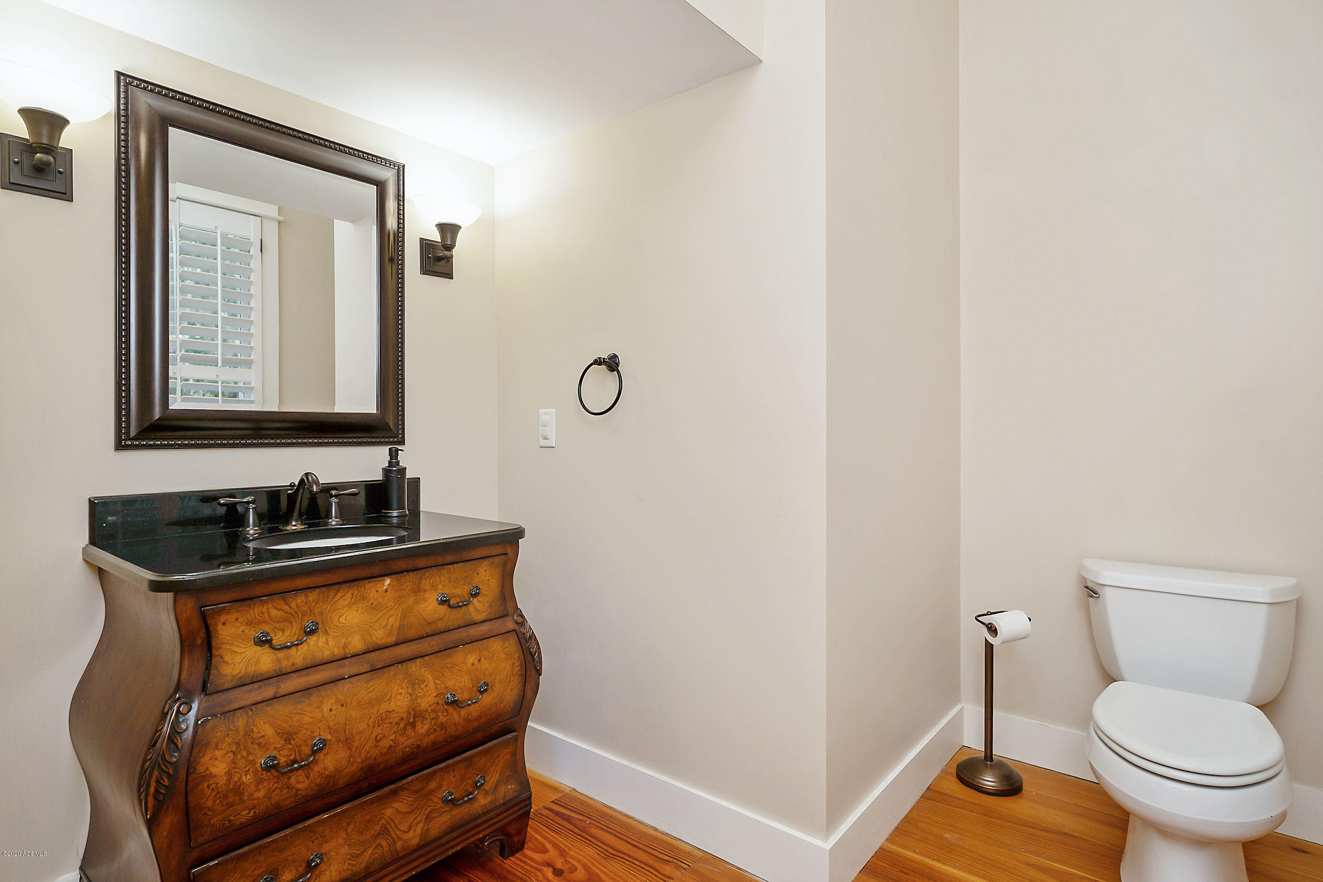 122 Willow Point Road Beaufort, SC 29906 - Photo 16 of 47 Powder Room