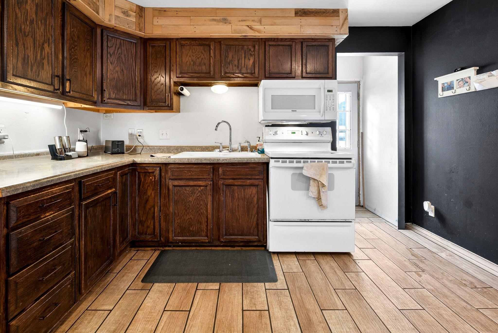 1623 South Jefferson Street Appleton, WI 54915 - Photo 7 of 26