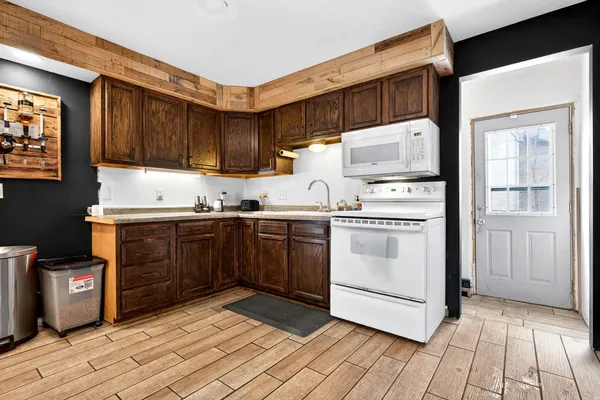 $230,000 | 1623 South Jefferson Street, Appleton, WI 54915
