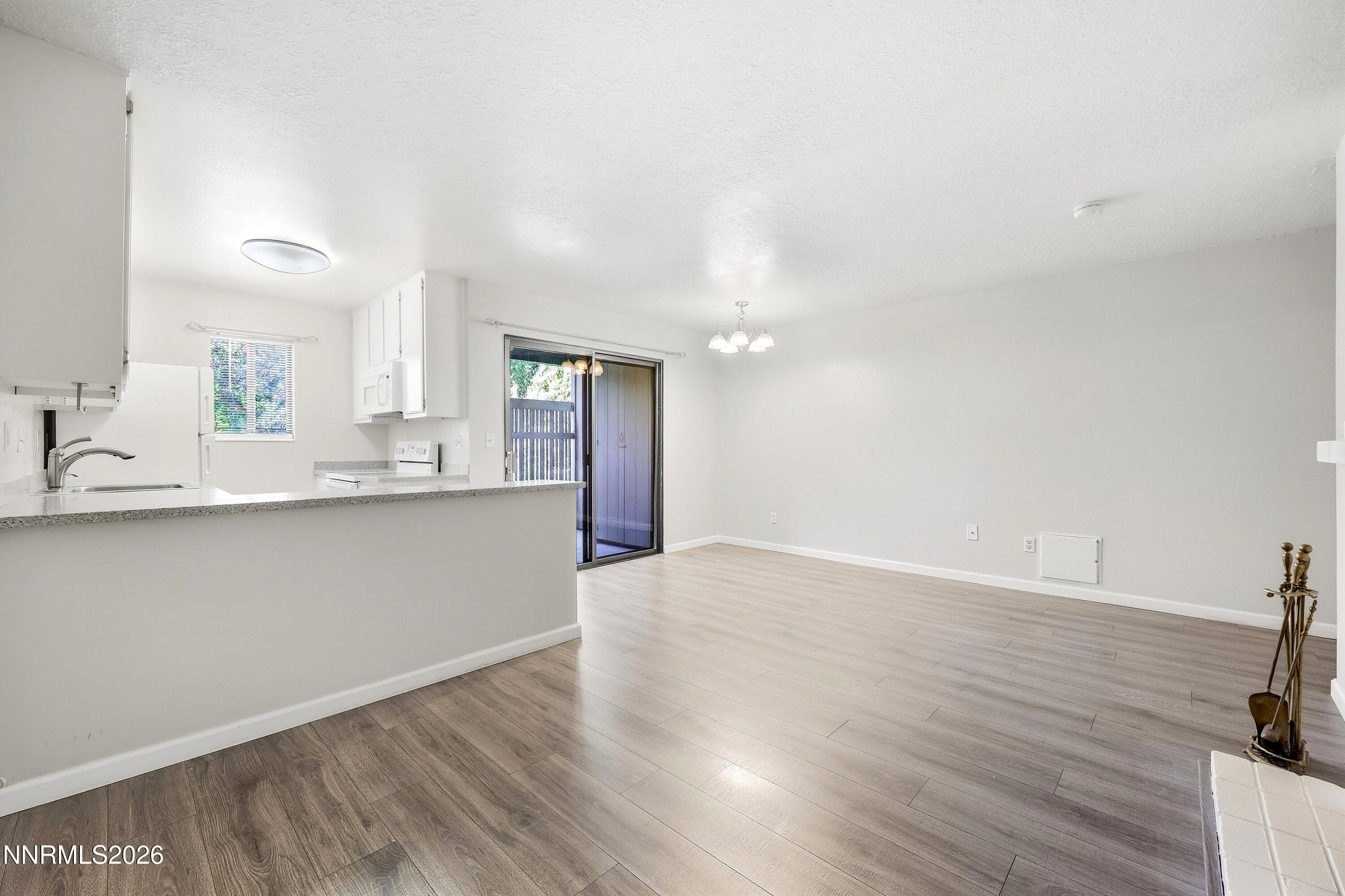 4573 Reggie Road Reno, NV 89502 - Photo 8 of 24 img_4479