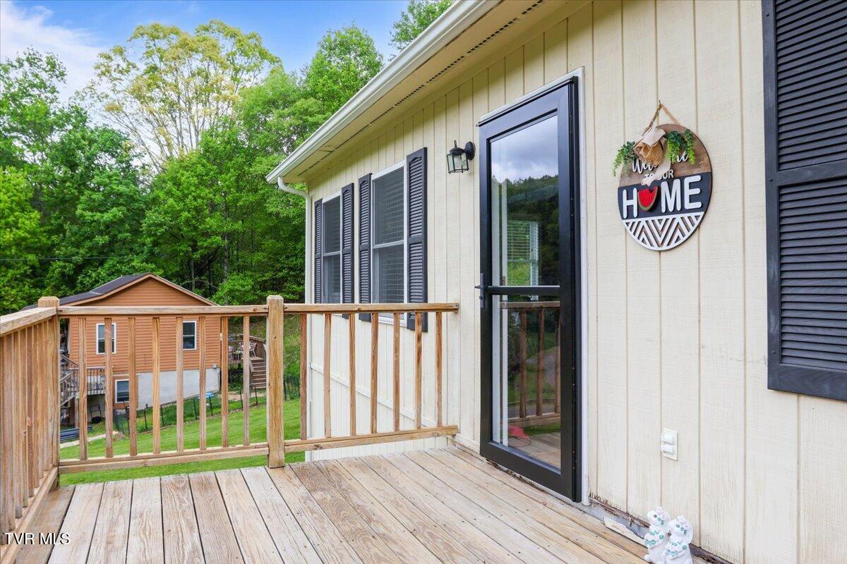 809 Ragan Road Trade, TN 37691 - Photo 3 of 42 03-IMG_7582