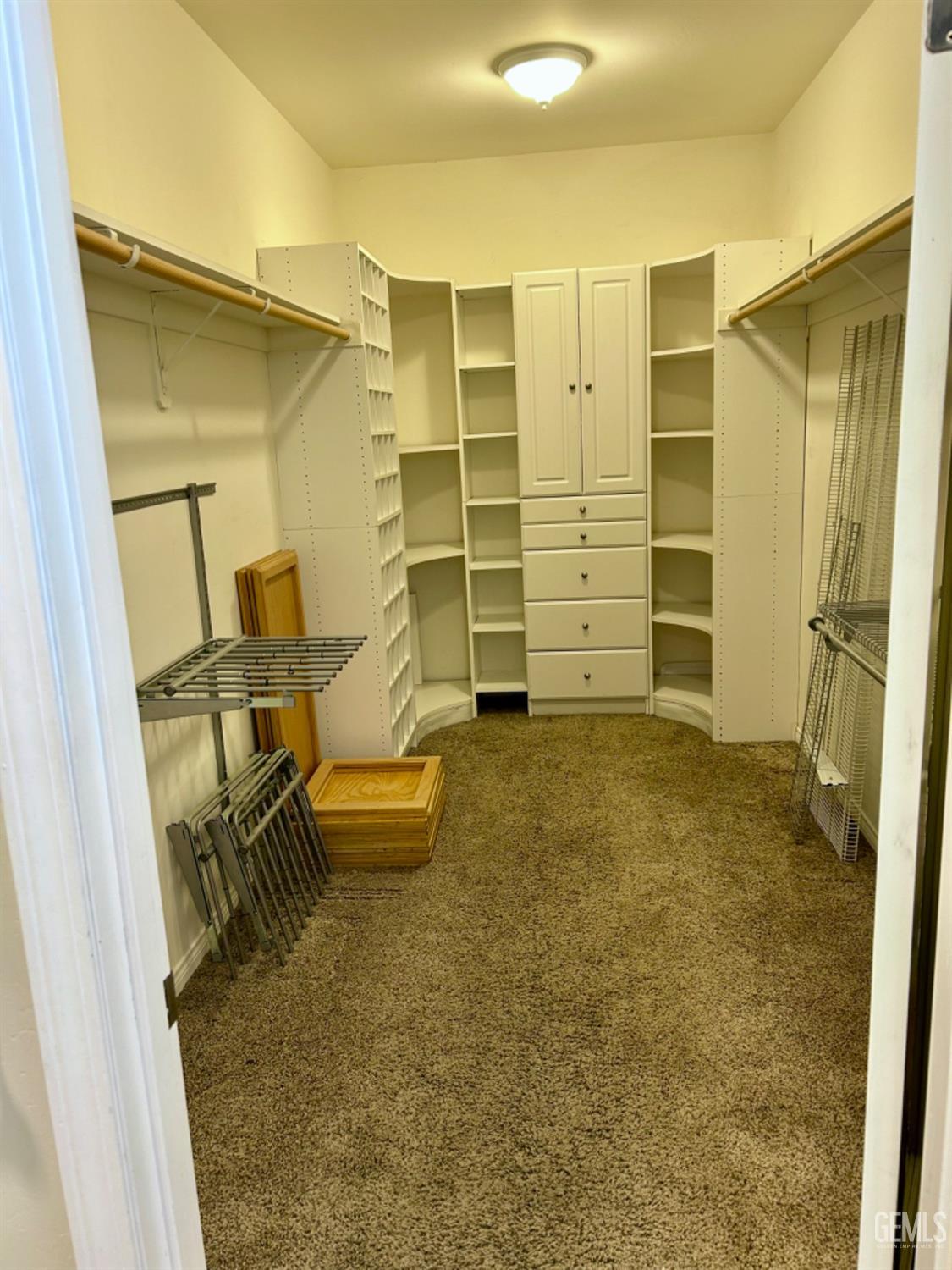 Undisclosed Address Taft, CA 93268 - Photo 20 of 27 a living room with furniture