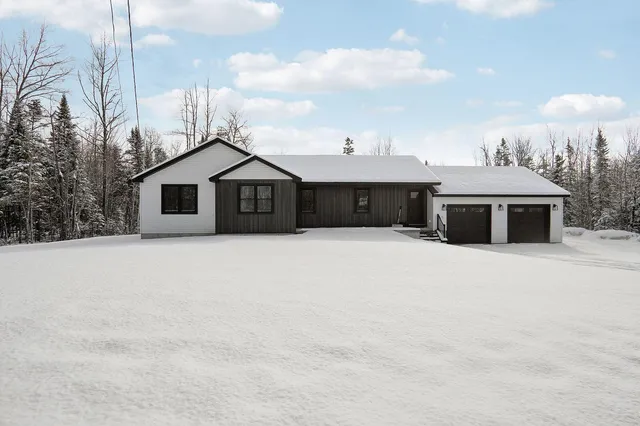 $565,000 | 67 Stacey Lane, Kenduskeag, ME 04450