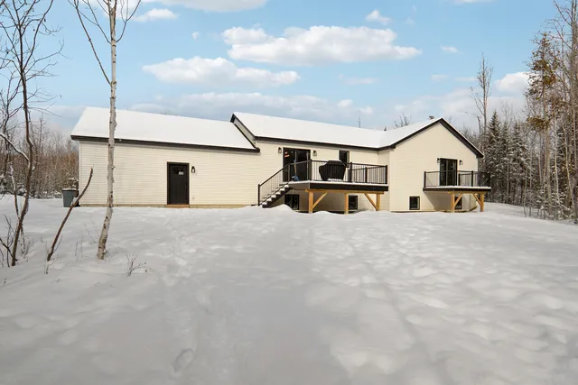 $565,000 | 67 Stacey Lane, Kenduskeag, ME 04450