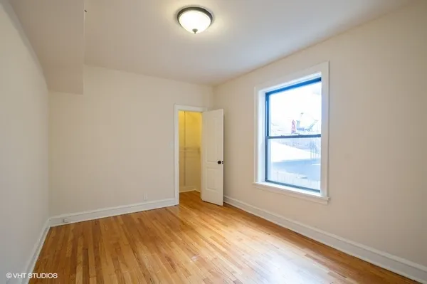 $3,000 | 3511 North Racine Avenue, Unit 3E, Chicago, IL 60657