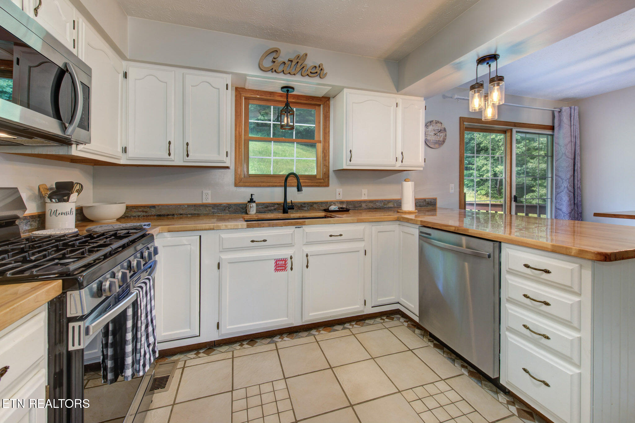 1315 McCarter Hollow Road Sevierville, TN 37862 - Photo 7 of 32 6-06_HIlltopHaven