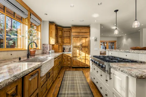 $3,200,000 | 13033 Camp Trail, Truckee, CA 96161