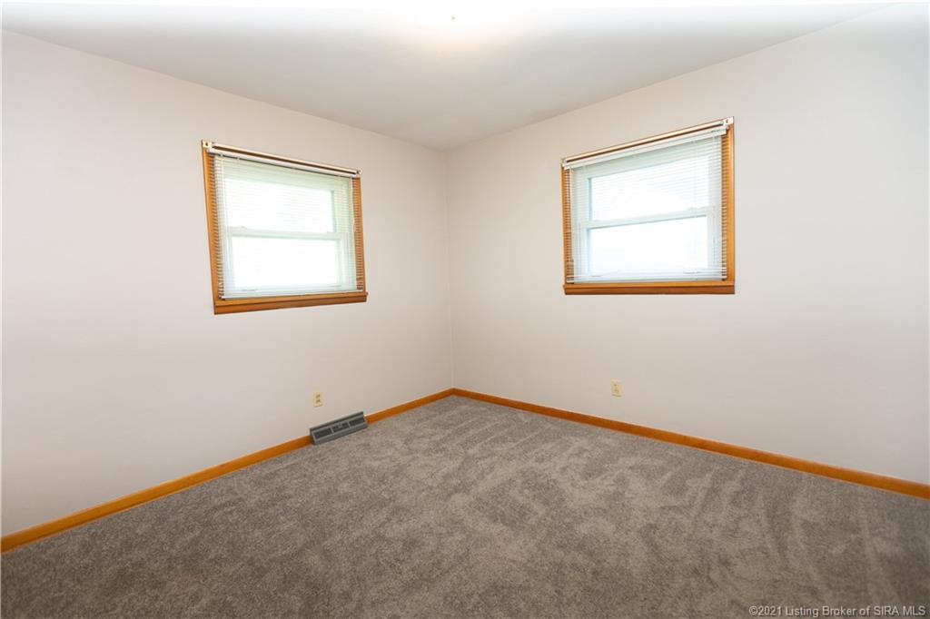 4614 Grant Line Road New Albany, IN 47150 - Photo 11 of 36 Gallery Image 11