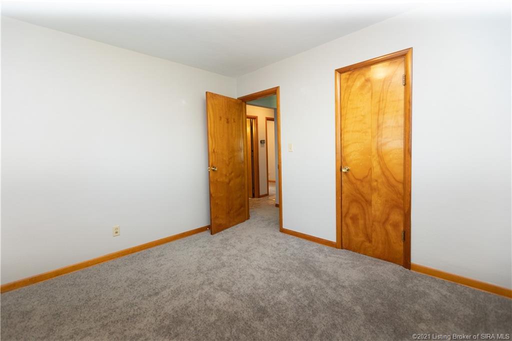 4614 Grant Line Road New Albany, IN 47150 - Photo 12 of 36 Gallery Image 12
