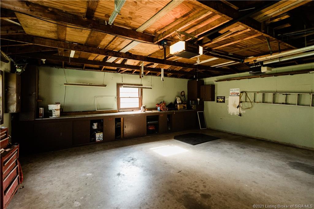 4614 Grant Line Road New Albany, IN 47150 - Photo 5 of 36 Gallery Image 5