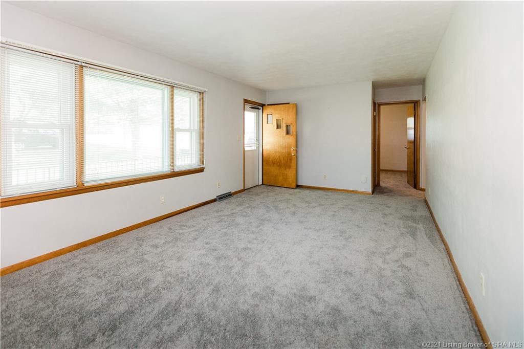 4614 Grant Line Road New Albany, IN 47150 - Photo 10 of 36 Gallery Image 10